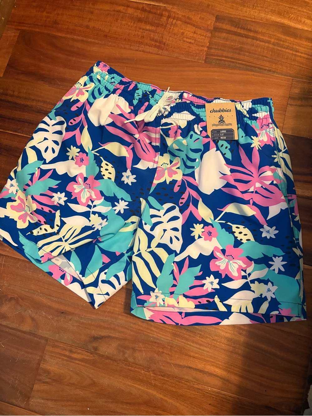 Chubbies Tropical Floral Swim Trunks Shorts Men’s Large 5.5” Inseam NWT (0787)